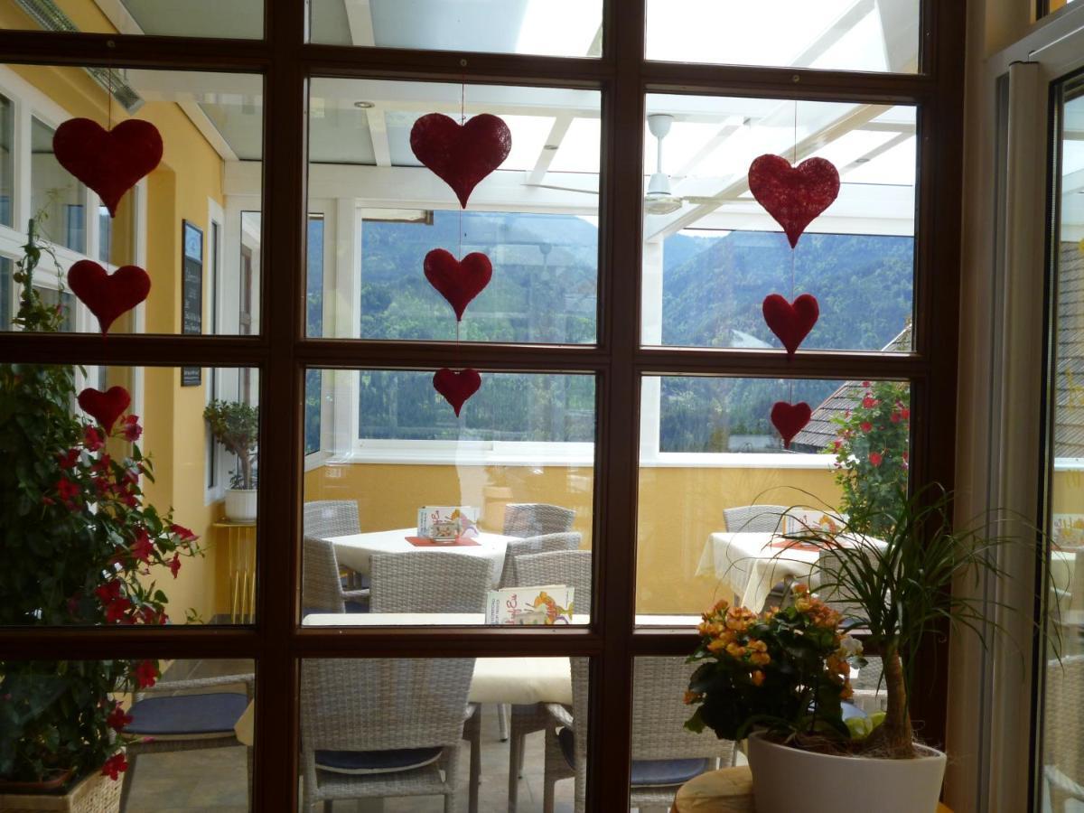 Restaurant - Cafe - Pension Hassler بيرغ ام دراوتال المظهر الخارجي الصورة